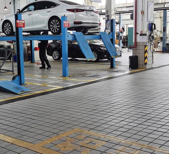 汽车4s店砖 200x200汽修厂维修车间地砖广场砖车库停车场通体瓷砖