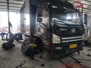 汽修之变 从眼看手摸到仪器诊疗——机动车修理迈入数据时代
